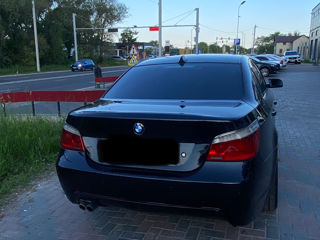 BMW 5 Series foto 3