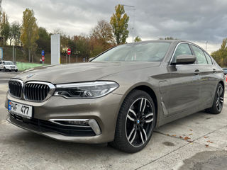 BMW 5 Series foto 1