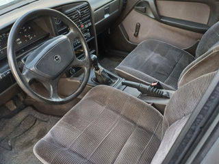 Opel Omega foto 4