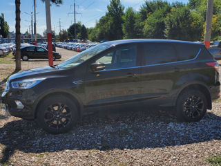 Ford Kuga foto 1