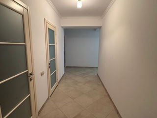 Apartament de închiriat foto 2