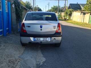 Dacia Logan foto 4