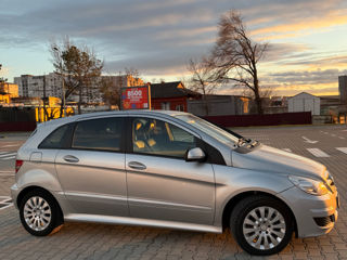 Mercedes B-Class foto 4