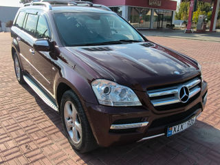 Mercedes GL-Class foto 1