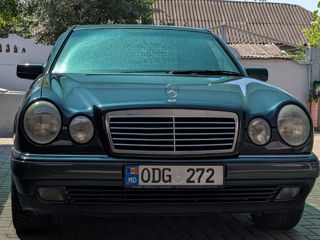 Mercedes E-Class foto 7