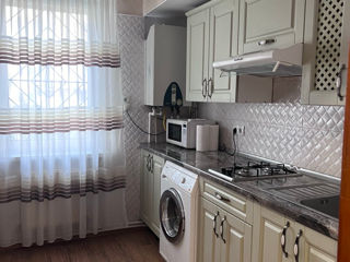 Apartament cu 2 camere, 60 m², Botanica, Chișinău foto 3