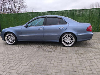 Mercedes E-Class foto 10