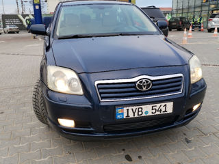 Toyota Avensis foto 6