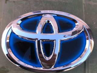 Vind insigma (znac ) la Toyota hibrid