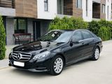 Mercedes Benz, alb si negru, ore/zi! foto 5