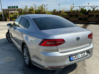 Volkswagen Passat foto 3