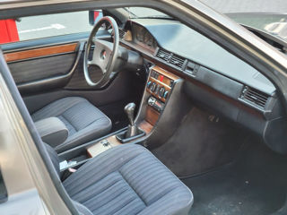 Mercedes Series (W124) foto 7