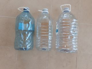 Куплю бутыли пластиковые 5 - 10 литров из под воды. Из под масла куплю по 1 лею foto 1