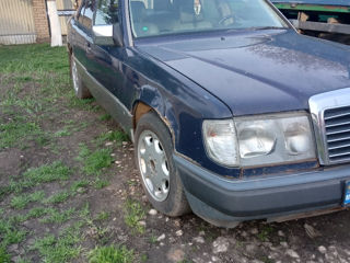 Mercedes Series (W124) foto 1