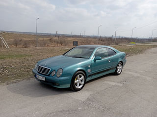 Mercedes CLK-Class foto 1