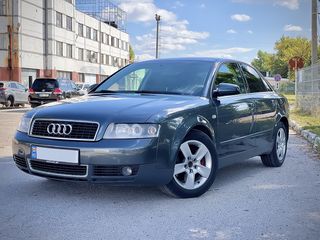 Audi A4 foto 1