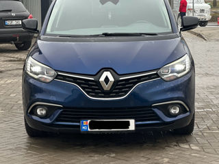 Renault Grand Scenic foto 2