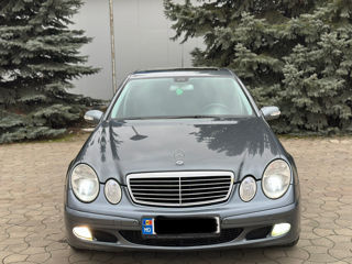 Mercedes E-Class foto 2