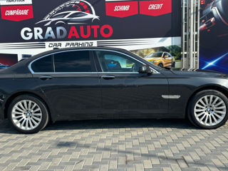 BMW 7 Series foto 3