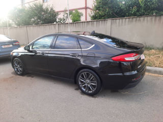 Ford Fusion foto 6