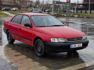 Toyota Carina foto 3