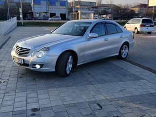 Mercedes E-Class foto 4