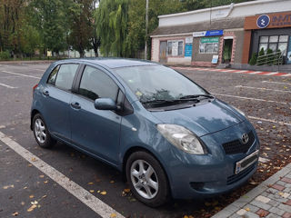 Toyota Yaris foto 2