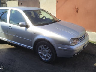 Volkswagen Golf foto 1