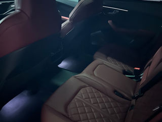 Audi RS Q8 foto 7