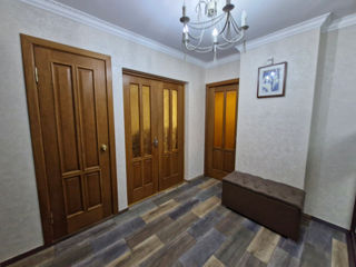 Apartament cu 3 camere, 70 m², Botanica, Chișinău foto 9