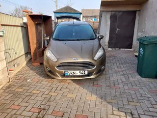 Ford Fiesta 5D foto 1