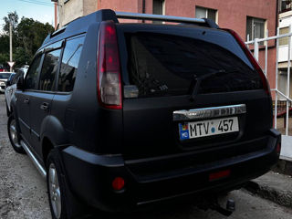 Nissan X-Trail foto 2