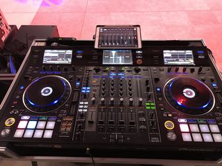 Продам комплект Pioneer ddj-rzx+Case foto 1