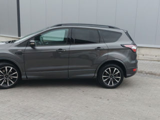 Ford Kuga foto 4