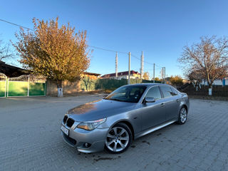 BMW 5 Series foto 2