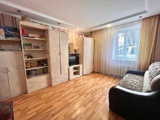 Apartament cu 2 camere, 45 m², Centru, Chișinău foto 2