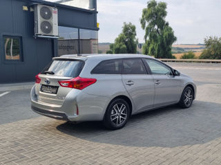 Toyota Auris foto 4