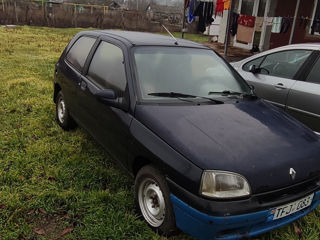 Renault Clio foto 2