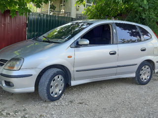 Nissan Almera Tino foto 4