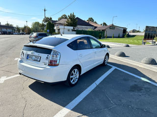 Toyota Prius foto 6