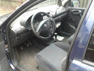 Opel Corsa foto 2