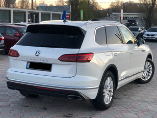 Volkswagen Touareg foto 4