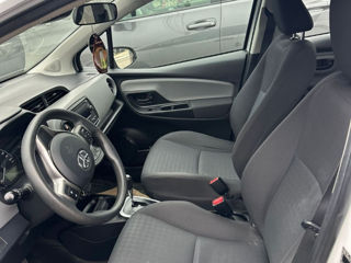 Toyota Yaris foto 9