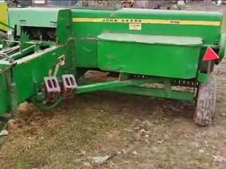 John Deere 332