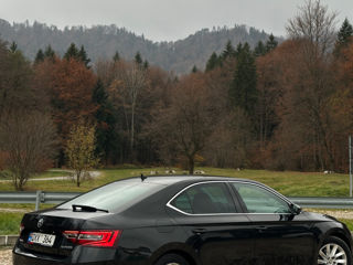 Skoda Superb foto 2