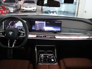 BMW 7 Series foto 6