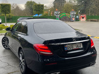 Mercedes E-Class foto 2