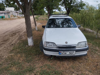 Opel Omega foto 3