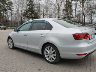 Volkswagen Jetta foto 6