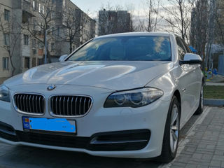 BMW 5 Series foto 2